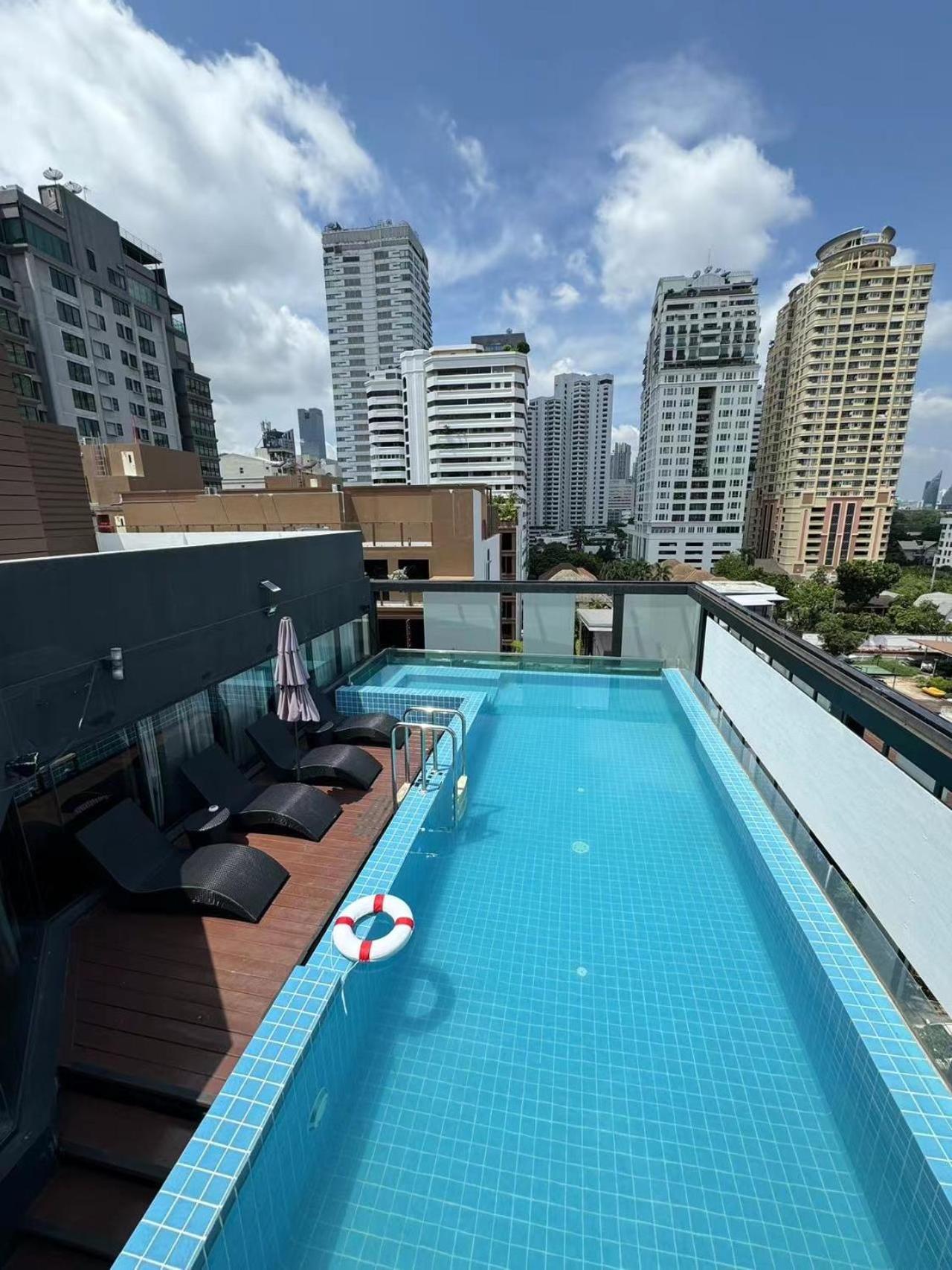 Metacity Bangkok Exteriör bild